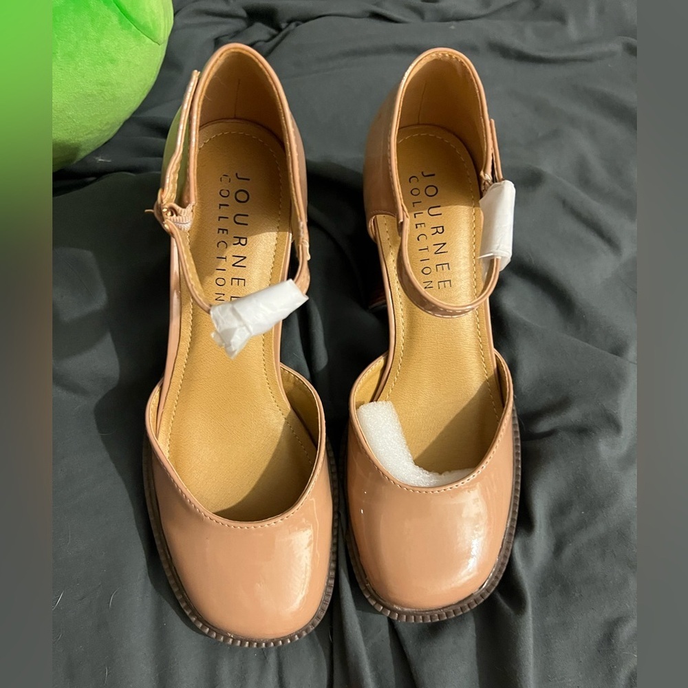 Journee collection Mary Jane pumps